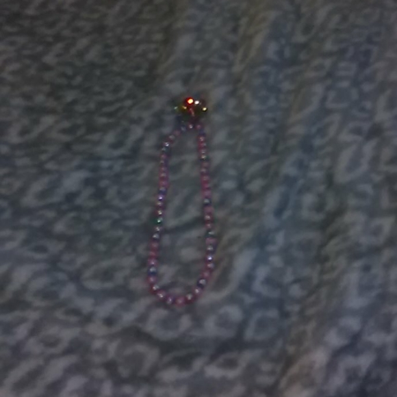 Necles - Picture 1 of 4